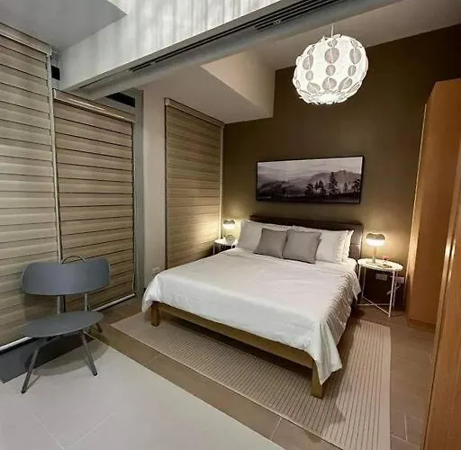 Tranquil Manor At Uptown Bgc