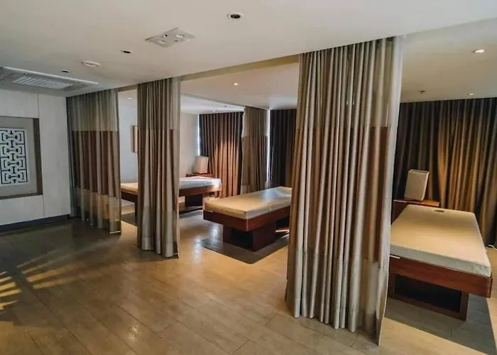 Tranquil Manor At Uptown Bgc * Manila